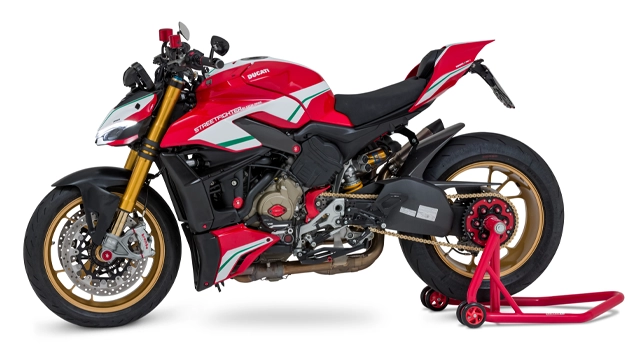 Seitenansicht einer umgebauten Ducati Streetfighter