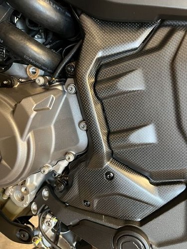Carbonworld sprocket cover, carbon suitable for Ducati