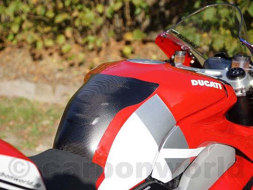 Carbonworld Tankpad Carbon suitable for Ducati Panigale /