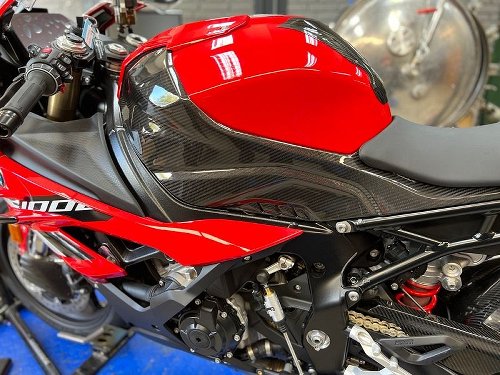 Carbonworld tank side parts carbon suitable for BMW S / M