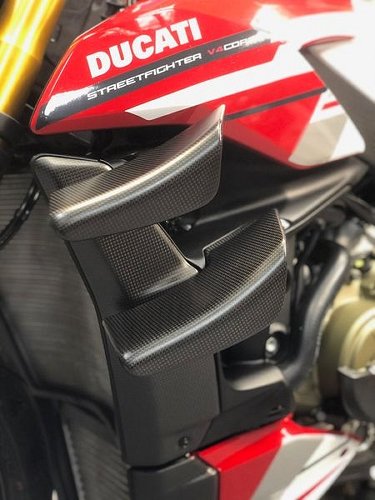 Carbonworld Winglets Carbon suitable for Ducati