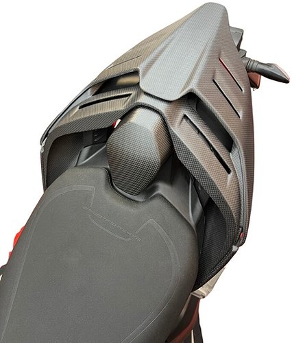 Coprisella Carbonworld in carbonio adatto per Ducati