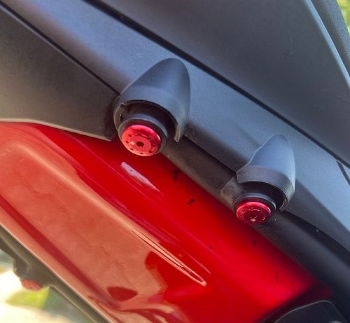 Carbonworld cover screws, passenger pegs, red, 4 pieces