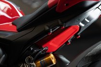 Carbonworld cover screws, passenger pegs, red, 4 pieces