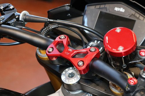 CNC Racing Handlebar top clamp, red - Aprilia Tuono