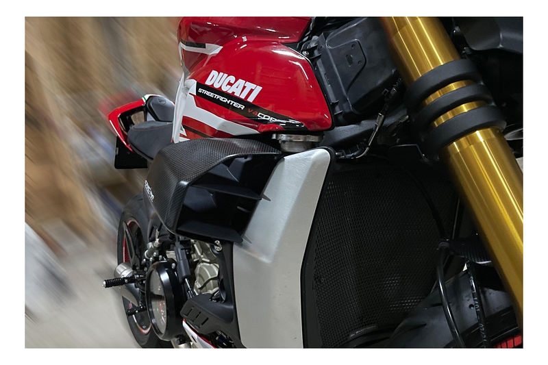 CNC Racing GP Winglets, Carbon - Ducati Streetfighter V4 Spare
