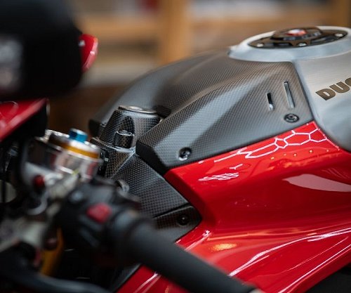 Carbonworld tank cover Performance Style, carbon suitable