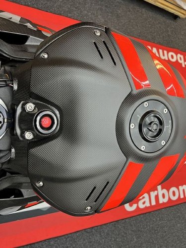 Carbonworld tank cover Performance Style, carbon suitable
