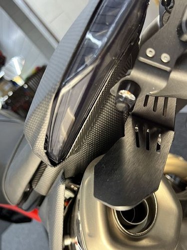 Carbonworld lower fairing cover, carbon suitable for Ducati