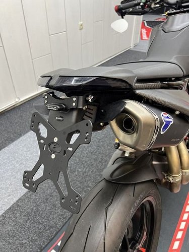 Carbonworld Heckabdeckung, Carbon geeignet für Ducati