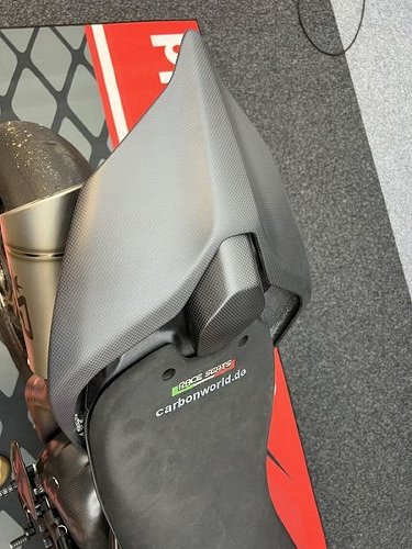 Kit coprisella Carbonworld, carbonio adatto per Ducati