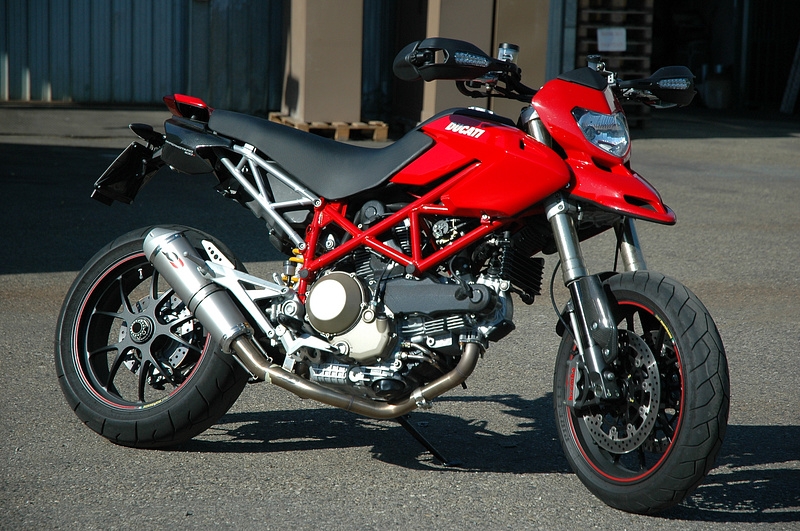 Hypermotard deals 1100 exhaust