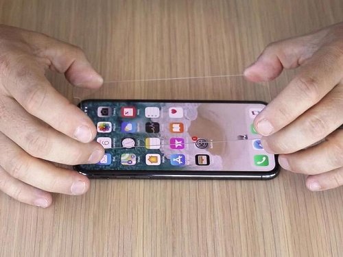 QUAD LOCK Tempered Glass Screen Protector - iPhone 14 Plus